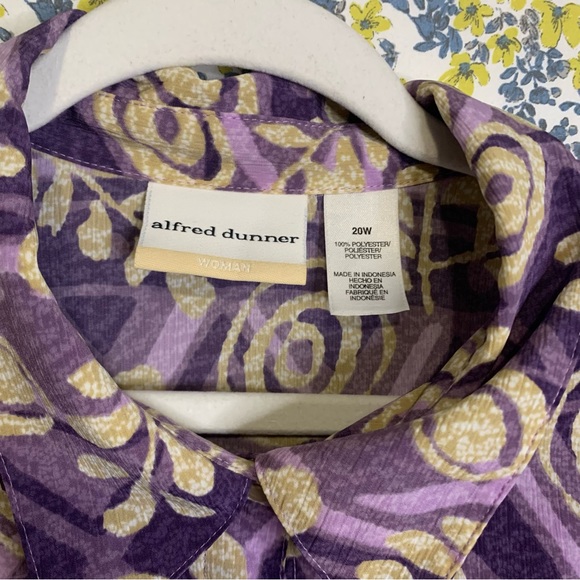 Vintage 90s/Y2K Purple Patterned Alfred Dunner Short Sleeve Button Down Shirt - Picture 4 of 6